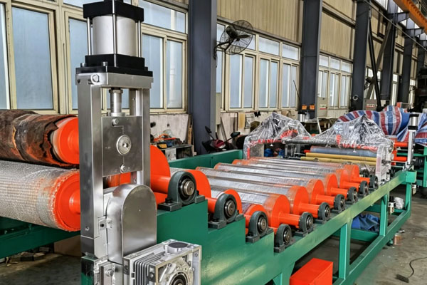 Pneumatic Press Roll...